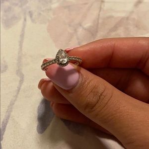 Pear pandora ring